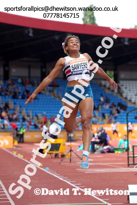 Jazmin Sawyers (City of Stoke) long jump, 2014 Sainsbury's British Championships. Photo: David T. Hewitson/Sports for All Pics